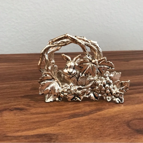 🔻🔻🔻sale Vintage 1996 Arthur Court rabbit/ bunny upright napkin holder. - Picture 1 of 8